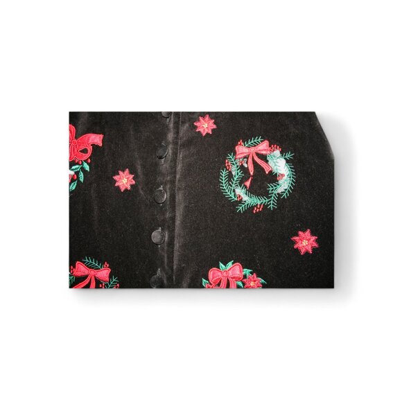 Karen Scott Velvet Christmas Vest with Embroidered Wreaths - Picture 3 of 5